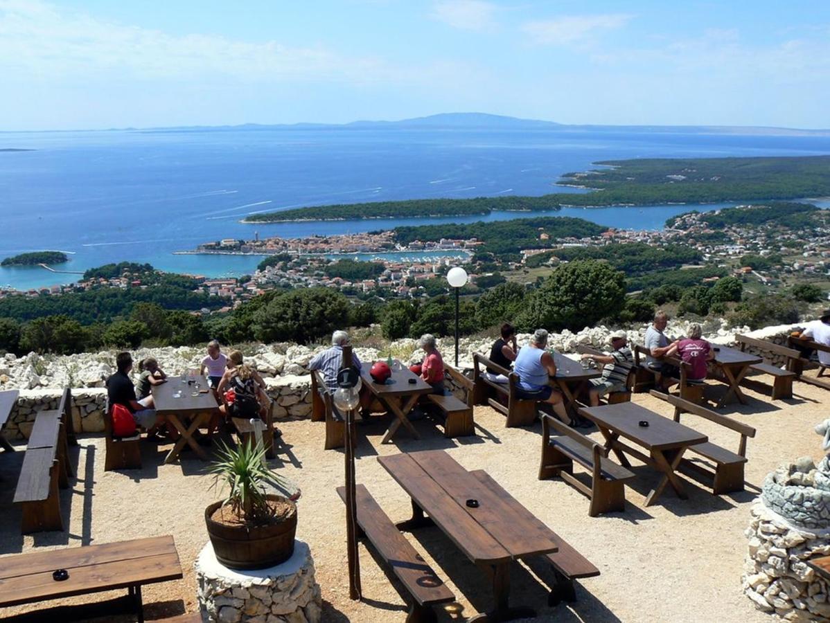 Apartments Mikelic Kampor Dış mekan fotoğraf