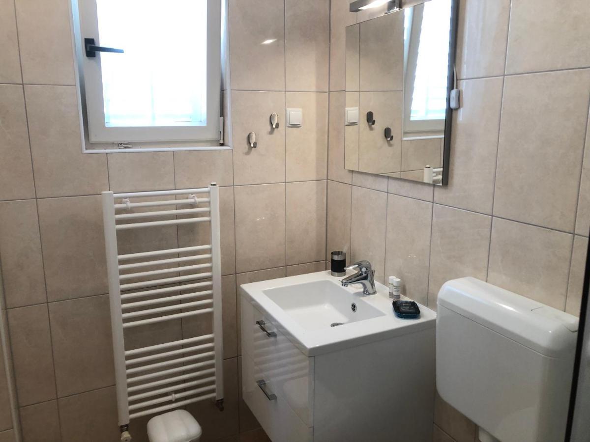 Apartments Mikelic Kampor Dış mekan fotoğraf