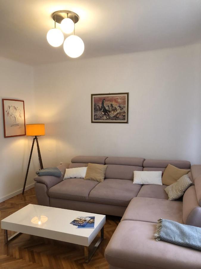Apartments Mikelic Kampor Dış mekan fotoğraf